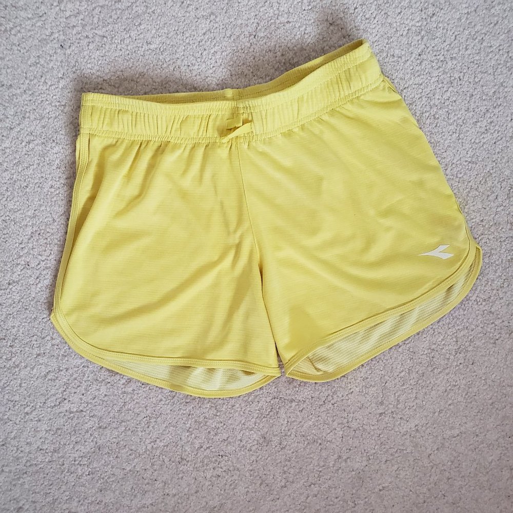 DIADORA ATHLETIC SHORTS - NWOT